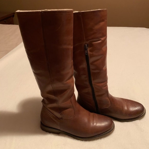 Town Shoes Leather Boots - Picture 2 of 4